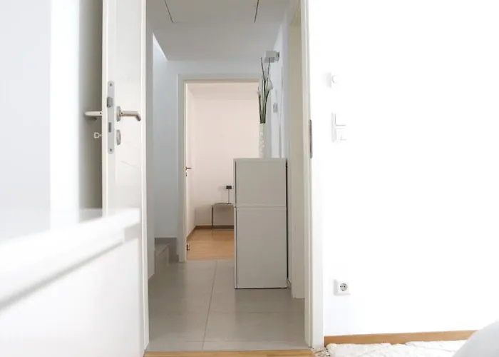 The Prime Design Neudorf - Parking Workspace Terrace Apartment