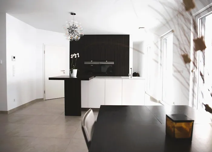 The Prime Design Neudorf - Parking Workspace Terrace *