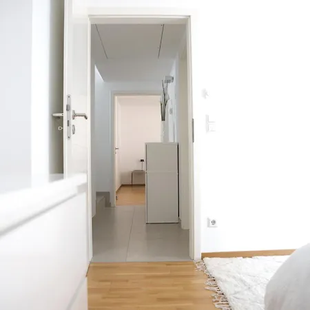 Beautiful Modern 2br With Big Terrace Apartment