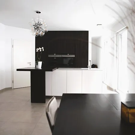 The Prime Design Neudorf - Parking Workspace Terrace *